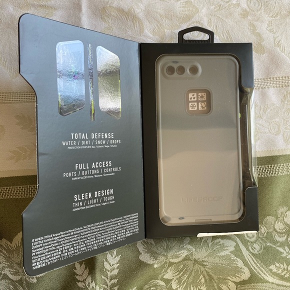New Lifeproof iPhone 7 Plus FRE Case - Picture 3 of 4